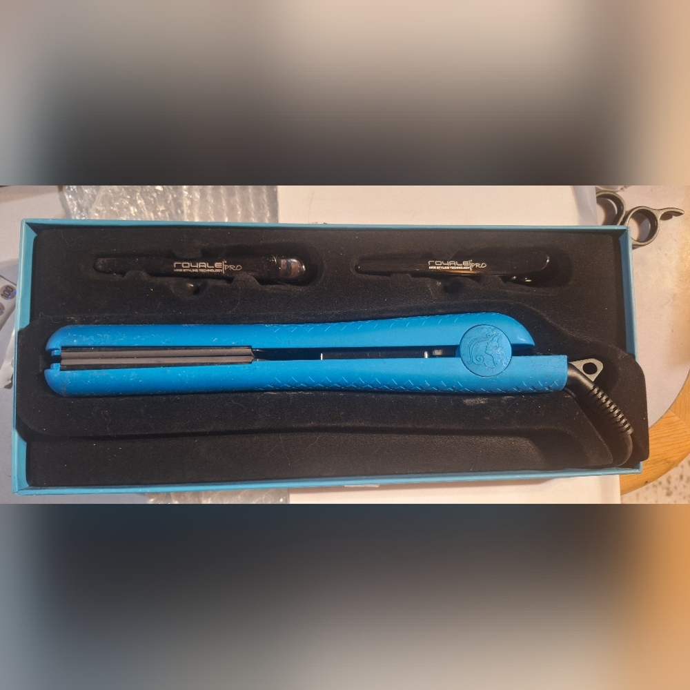 Royale Pro Blue Hair Straightener